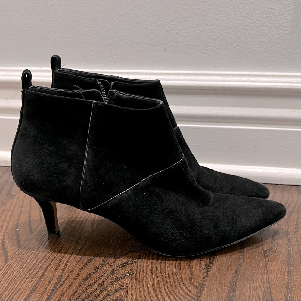 Cute and comfy Donald J. Pliner Booties